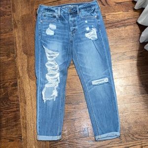 A&E Tomgirl Distressed Jeans 🥰